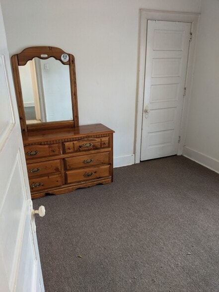 Building Photo - 1773 N Astor St