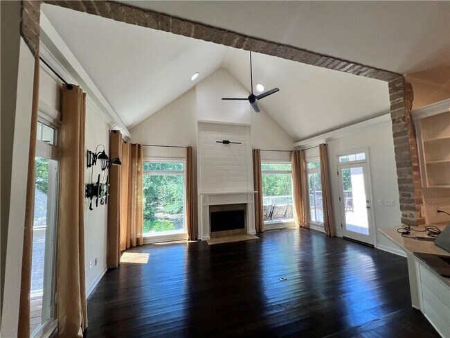 Building Photo - 5630 Sandown Way