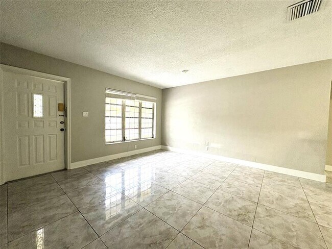 Building Photo - 6712 NW 60th St
