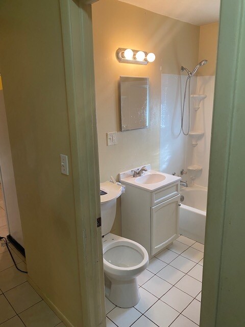 Bath - 11200 S Hale Ave