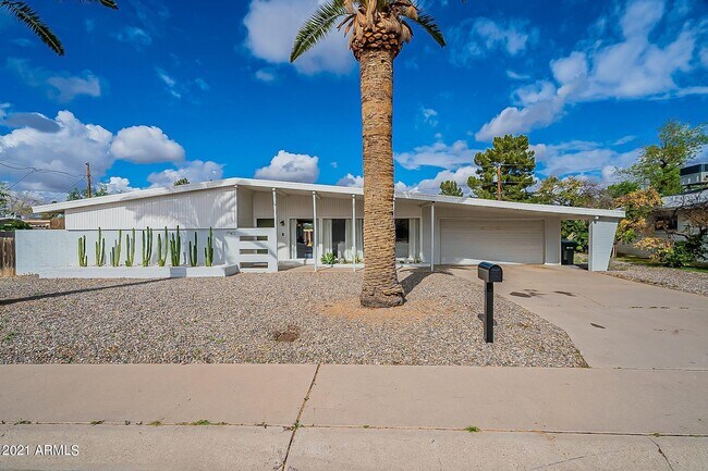 Building Photo - 17412 N 21st Dr