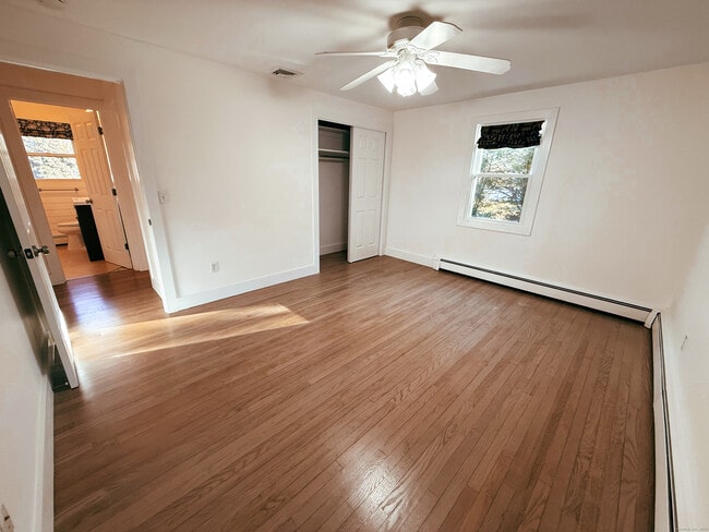 Building Photo - 7 Mallard Rd