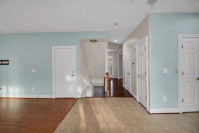 Building Photo - 9540 Parsonage Ln