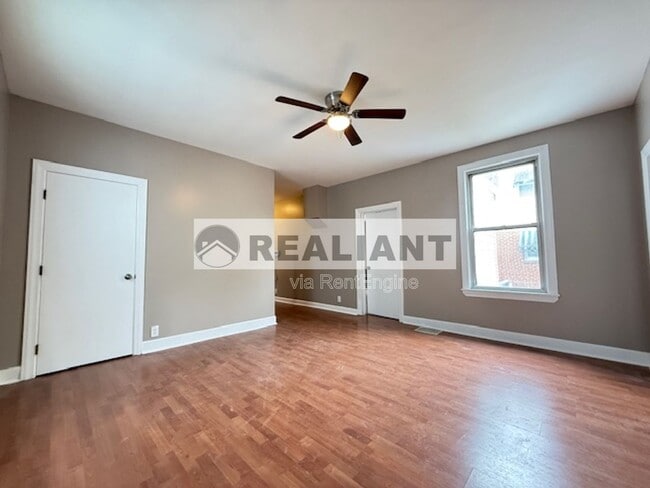 Building Photo - 128 W 31st St
