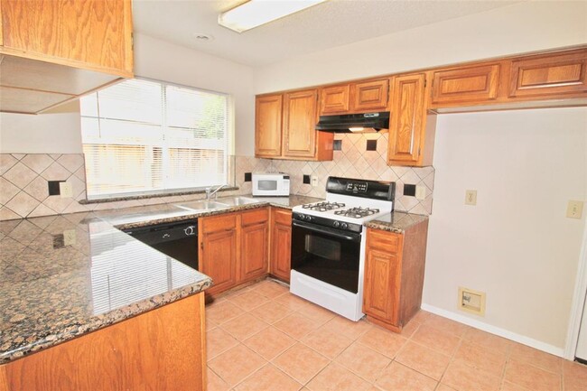 Building Photo - 3331 Oak Branch Ln