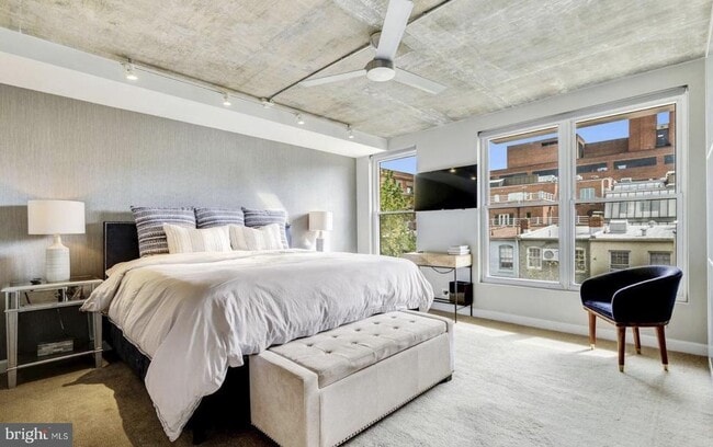 Building Photo - 3210 Grace St NW