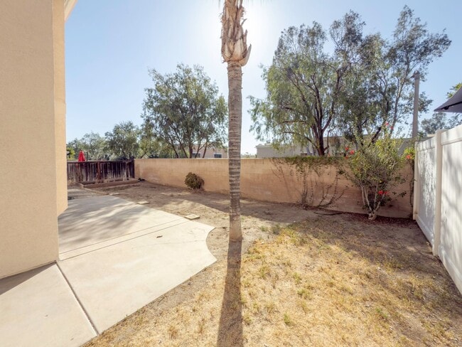 Building Photo - 4 BEDROOM / 3 CAR GARAGE MURRIETA HOME FOR...