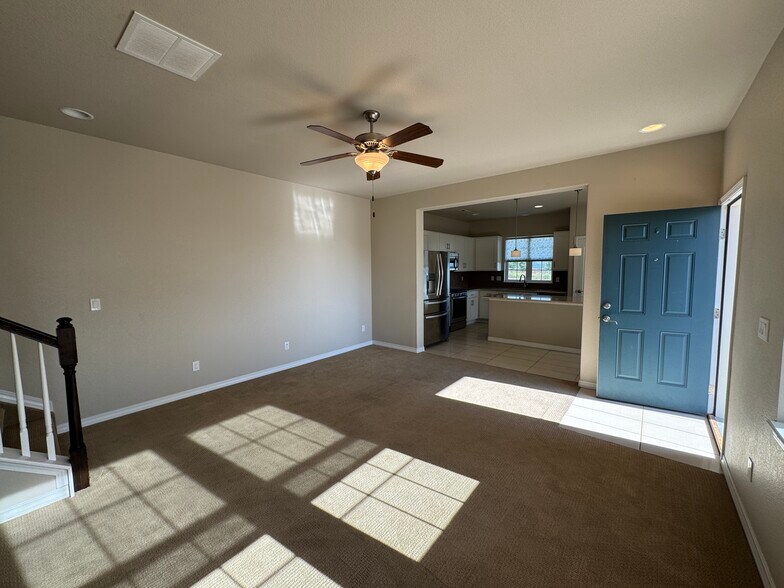 Building Photo - 475 Eclipse Dr