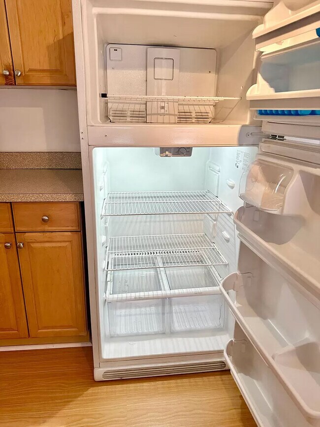 Building Photo - 1733 Mayo St