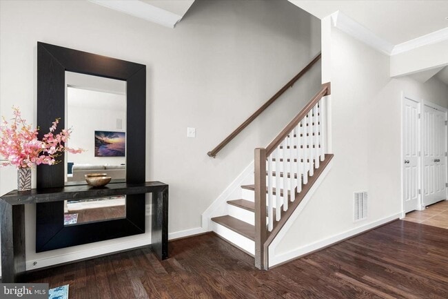 Building Photo - spacious 3-bedroom, 2 full and 2 half bathroom residence