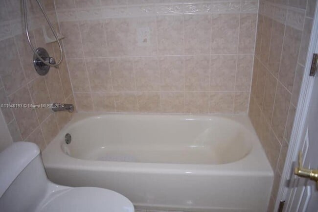 Building Photo - 2 bedroom in Sunny Isles Beach FL 33160