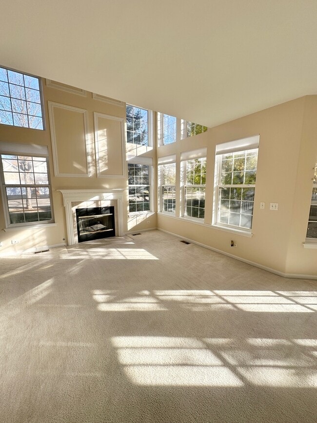 Building Photo - 2955 Talaga Dr