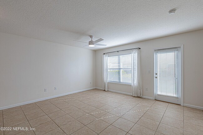 Building Photo - 1500 Calming Water Dr