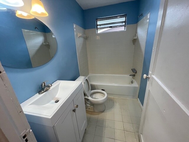 Building Photo - 250 Vernis Ave