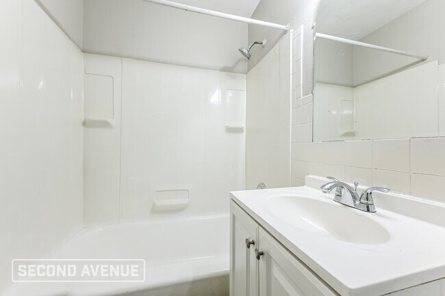 Building Photo - 3541 York St