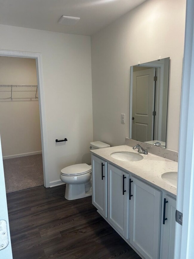 Building Photo - Brand new Townhome in Newton