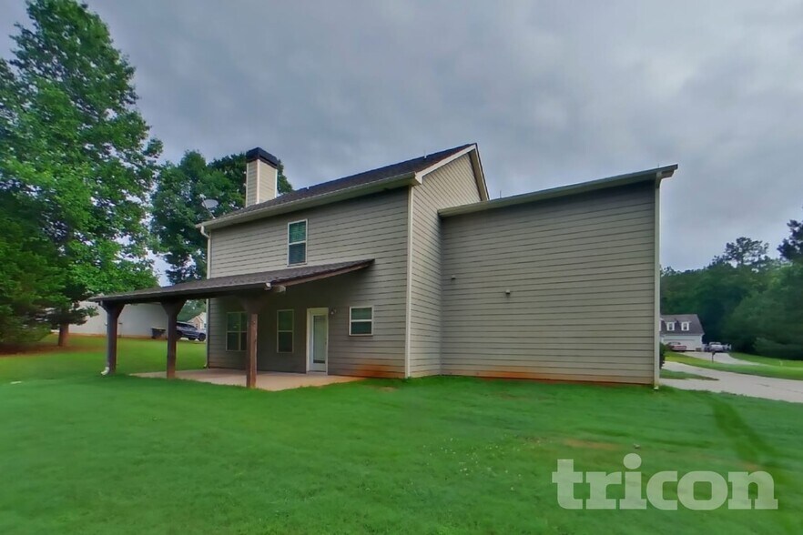Building Photo - 155 Hickory Hills Dr