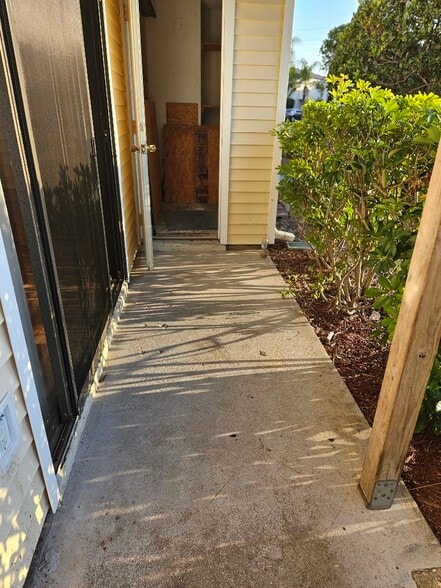 Patio and storage - 129 Camphor Cir