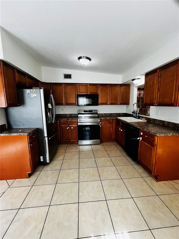Building Photo - 6710 Kingswood Dr N