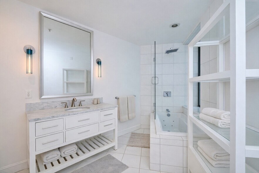 Building Photo - 49 Temple Pl