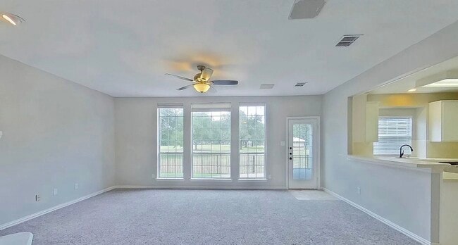 Building Photo - Charming 4-Bedroom Home with Modern Comforts & Spacious Living