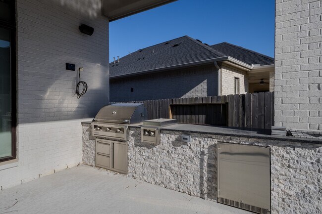 Building Photo - 15273 Tree Swallow Ct