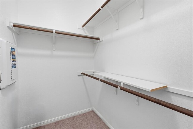 Building Photo - 10221 Forest Grove Dr