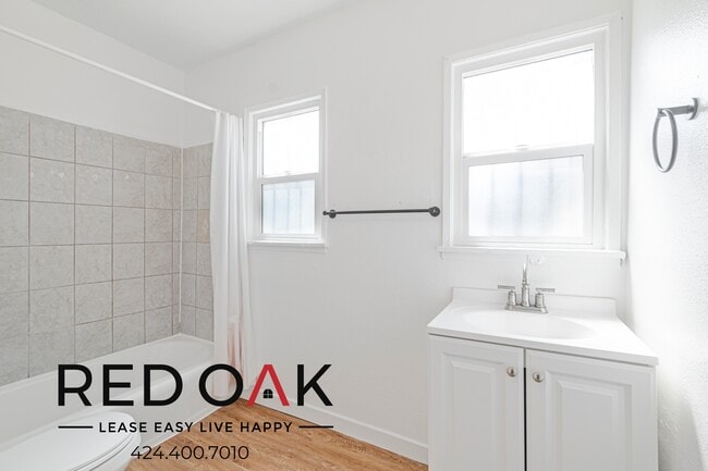 Building Photo - 617 S Soto St