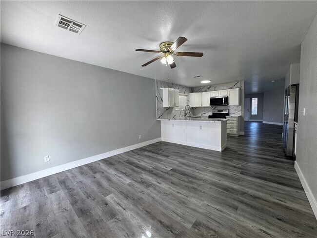 Building Photo - 10171 Arlington Abby St