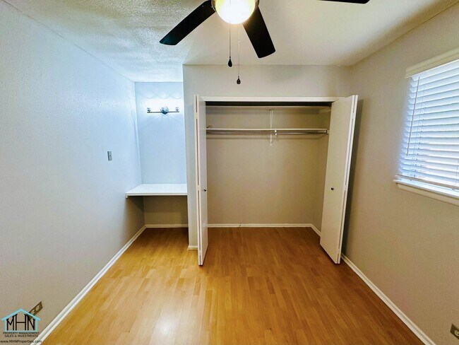 Building Photo - Welcome to Your Dream Home in Thunderbird ...