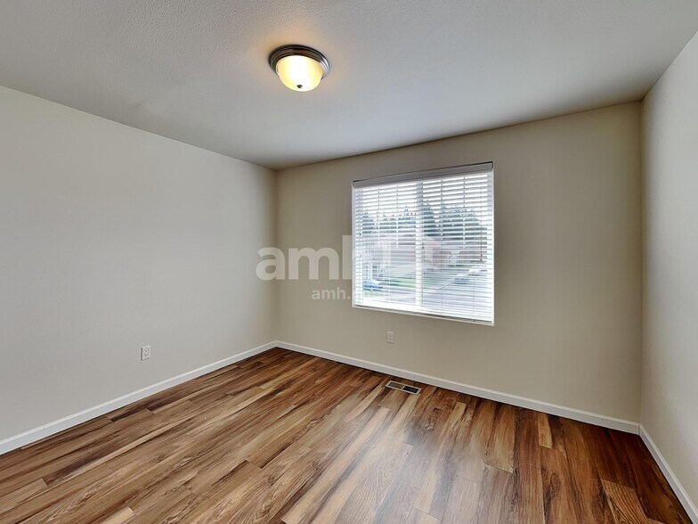 Building Photo - 9128 NE 167th Ct