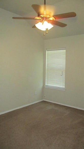 Building Photo - 7905 Diamond Oak Dr