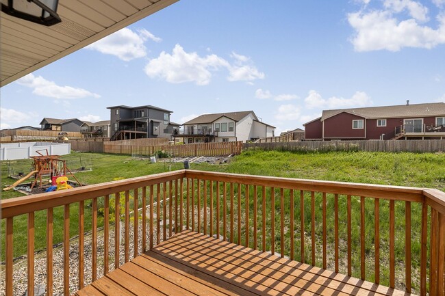 Building Photo - 4 BED | 2 BATH | DOUBLE GARAGE | RAPID VALLEY