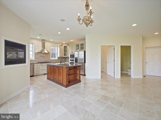 Building Photo - 3271 St Andrews Dr