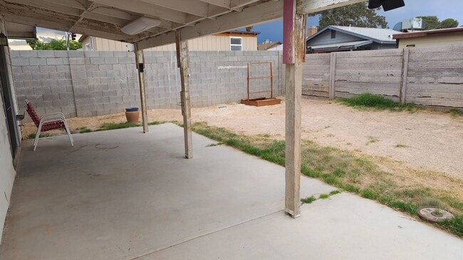Building Photo - Single Story Home in Spring Valley