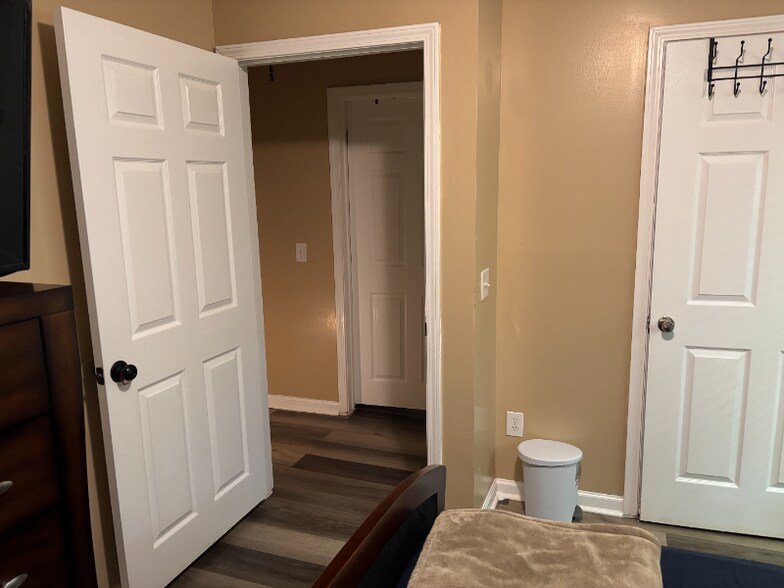 Building Photo - 5104 Fairington Village Dr