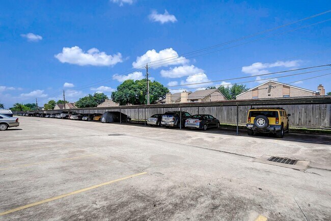 Building Photo - 10110 Forum W Dr