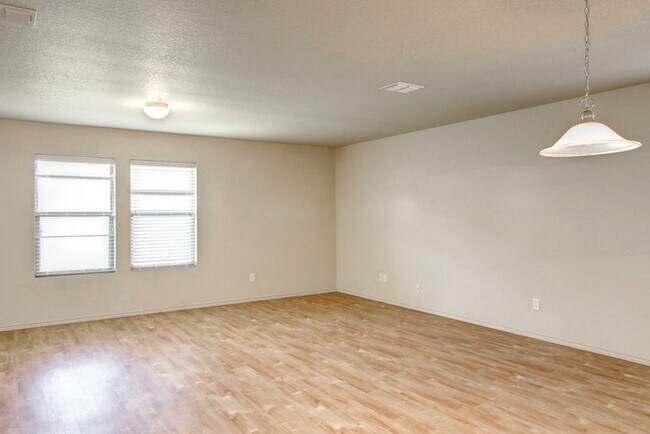 Building Photo - 8906 Scarlett Pl