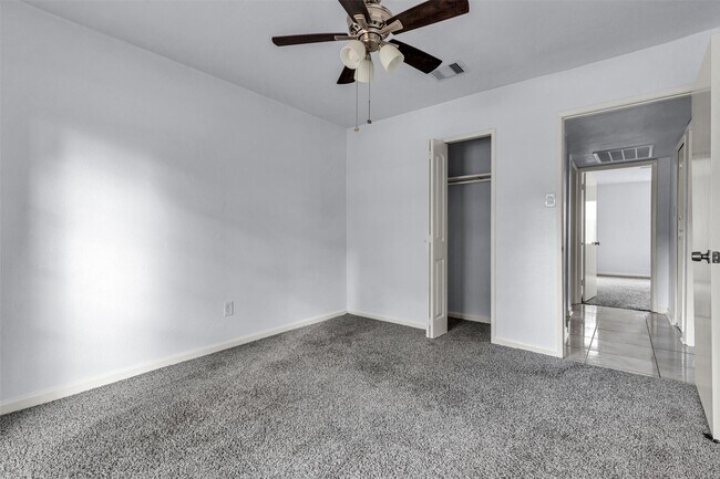 Building Photo - 4406 Kacee Dr