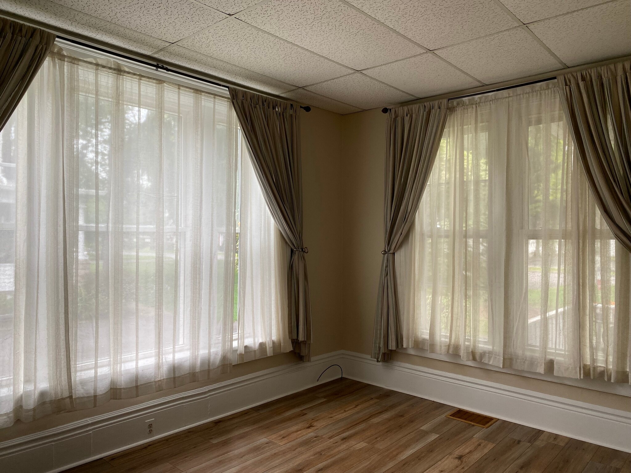 Building Photo - 54 Oxford Rd