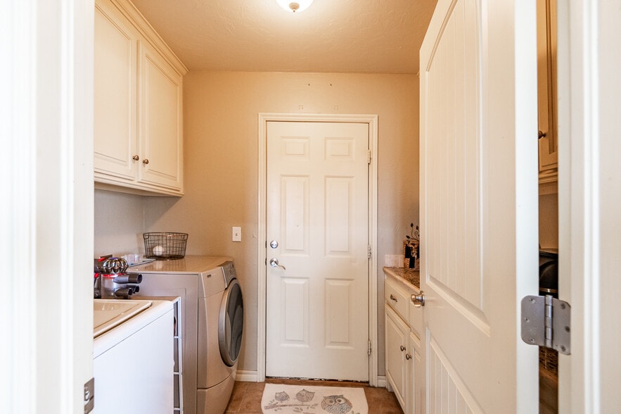 Utility Room - 313 Kody Ct