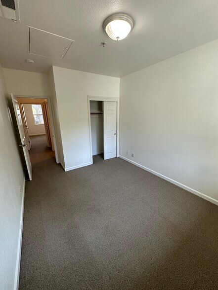 Building Photo - 312 3rd St
