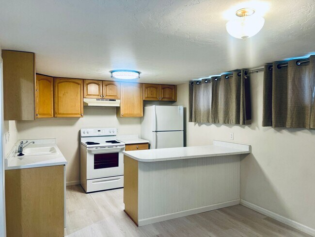 Building Photo - Simpson310