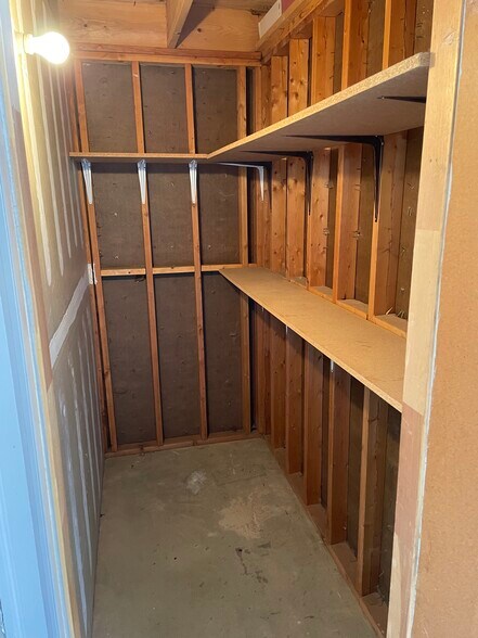 Extra Storage Space - 2575 S Syracuse Way