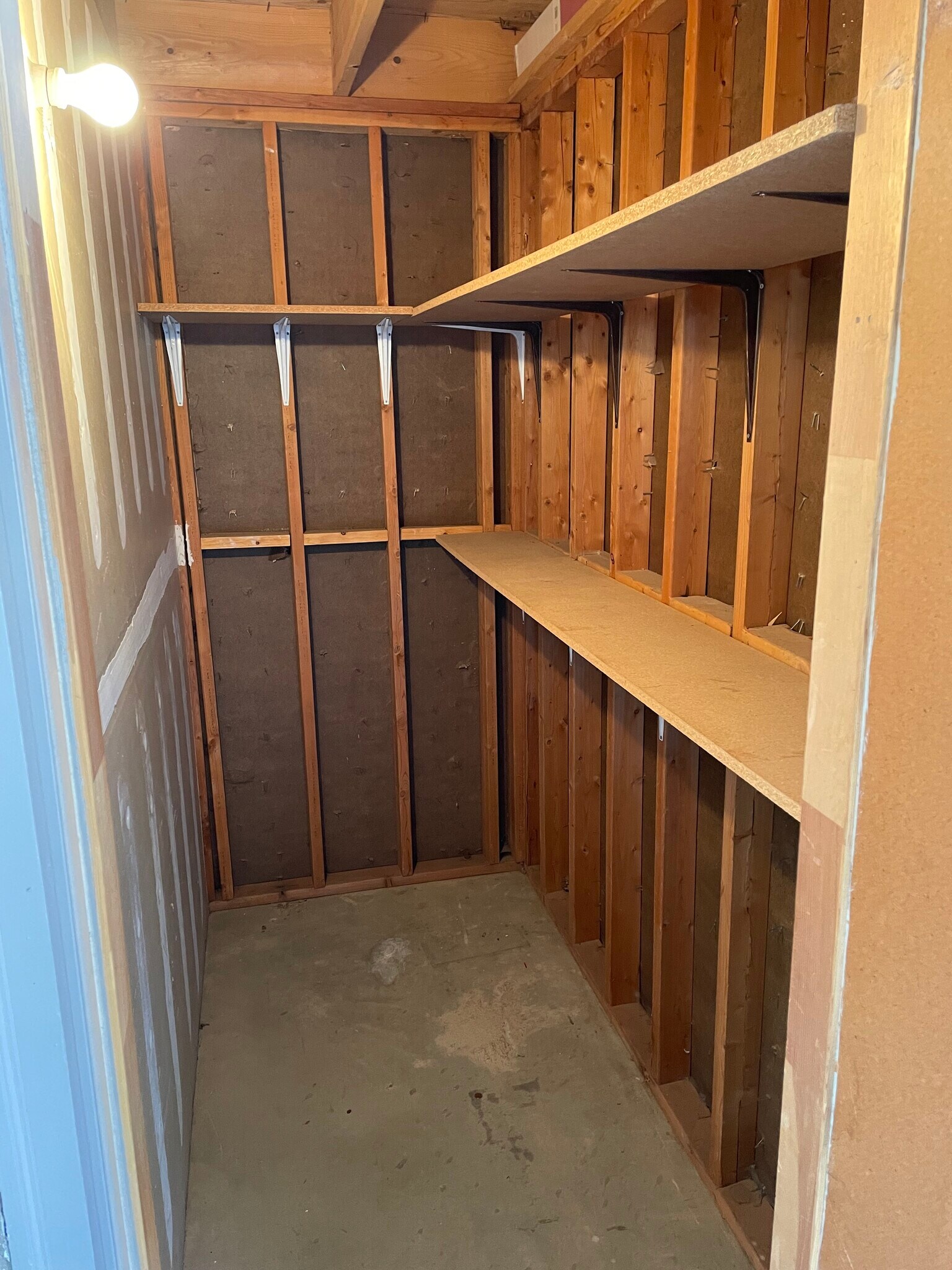 Extra Storage Space - 2575 S Syracuse Way