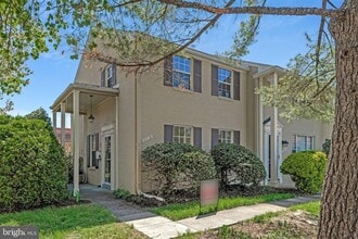 Building Photo - 3719 Ingalls Ave