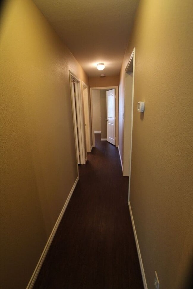 Building Photo - COMING SOON! - Gorgeous 3 Bedroom Home in ...