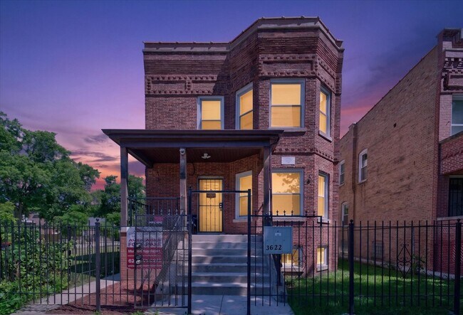Building Photo - 3622 W Franklin Blvd
