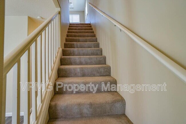 Building Photo - 4013 NE 89th Way