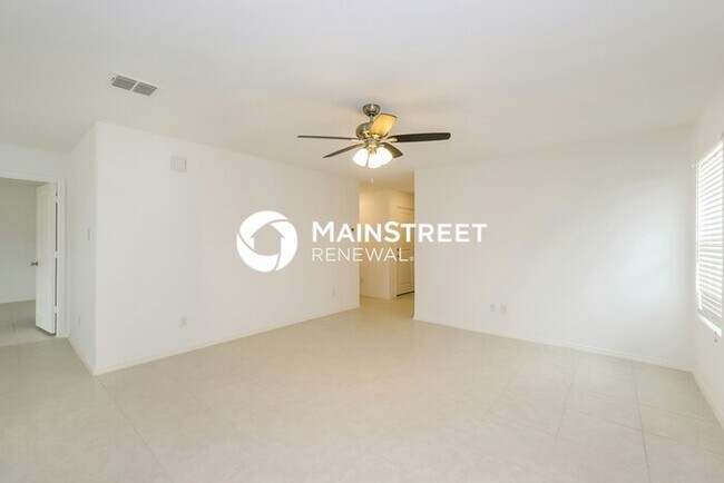 Building Photo - 3 Bedroom Pet-Friendly Home in Fort Worth, TX with Main Street Renewal